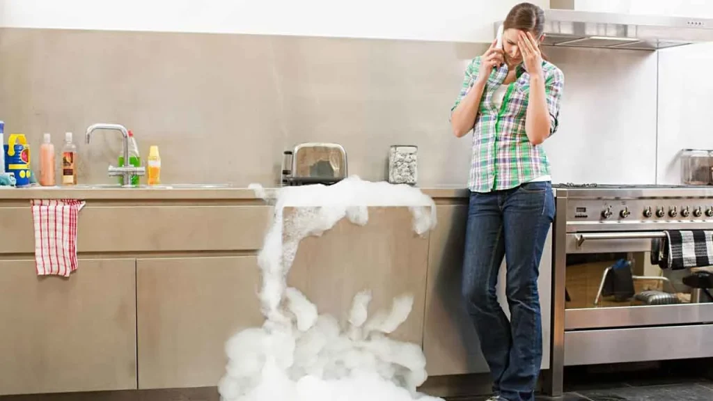 HOW TO FIX A SINK OVERFLOWING KITCHEN IN 5 FAST STEPS